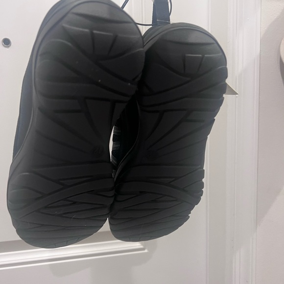 All in Motion Men's Maxs Water Shoes Size 12 - Picture 3 of 3